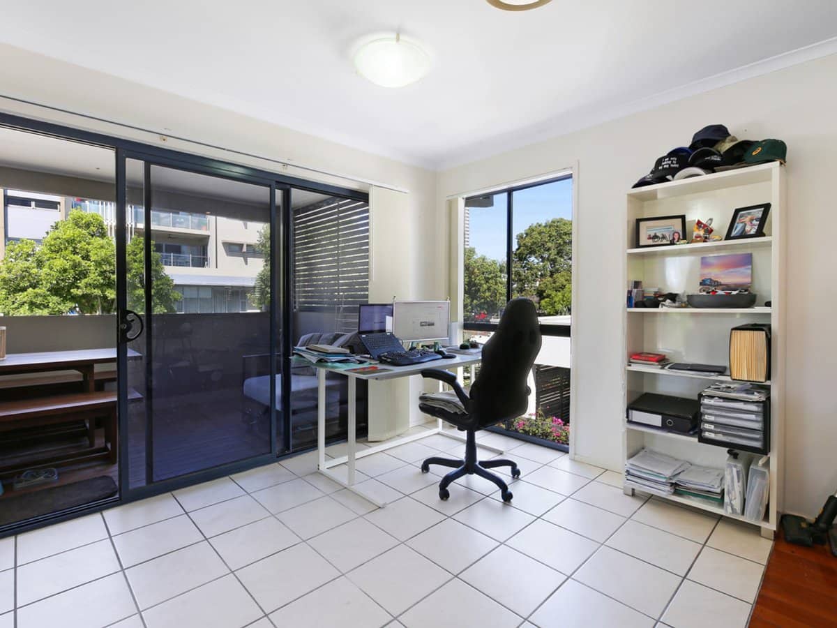 16 Sunshine Parade, MIAMI - Thumbnail 7