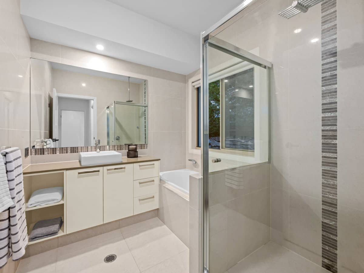 4 Riverdowns Crescent, HELENSVALE - Thumbnail 29