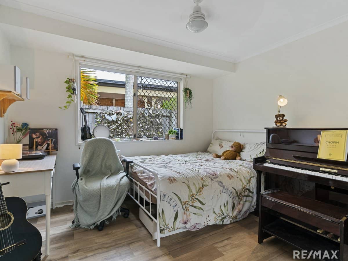 16 Burke Crescent, MUDGEERABA - Thumbnail 7