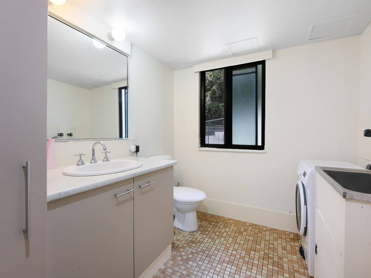 29 Hill Avenue, Burleigh Heads - Thumbnail 15