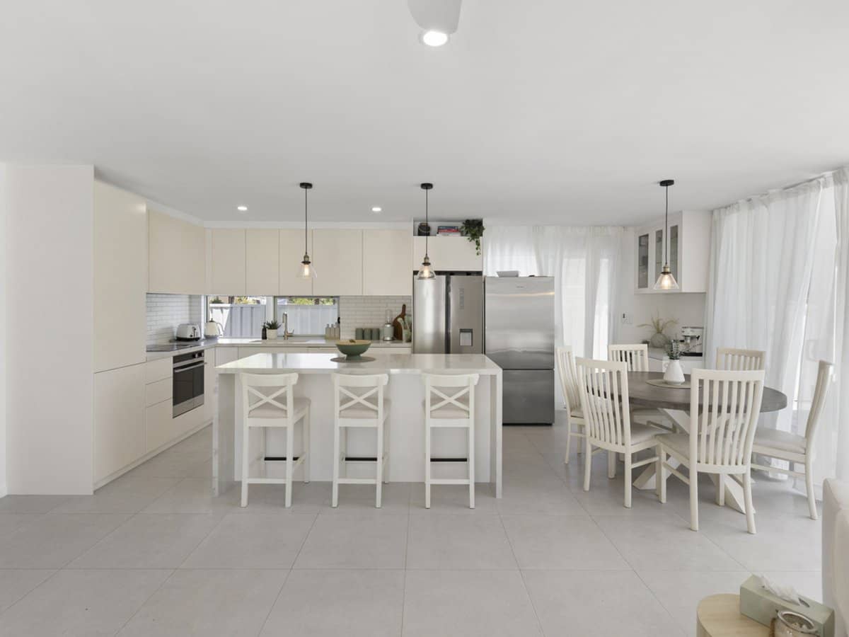 20 Sturt Street, MOLENDINAR - Thumbnail 14