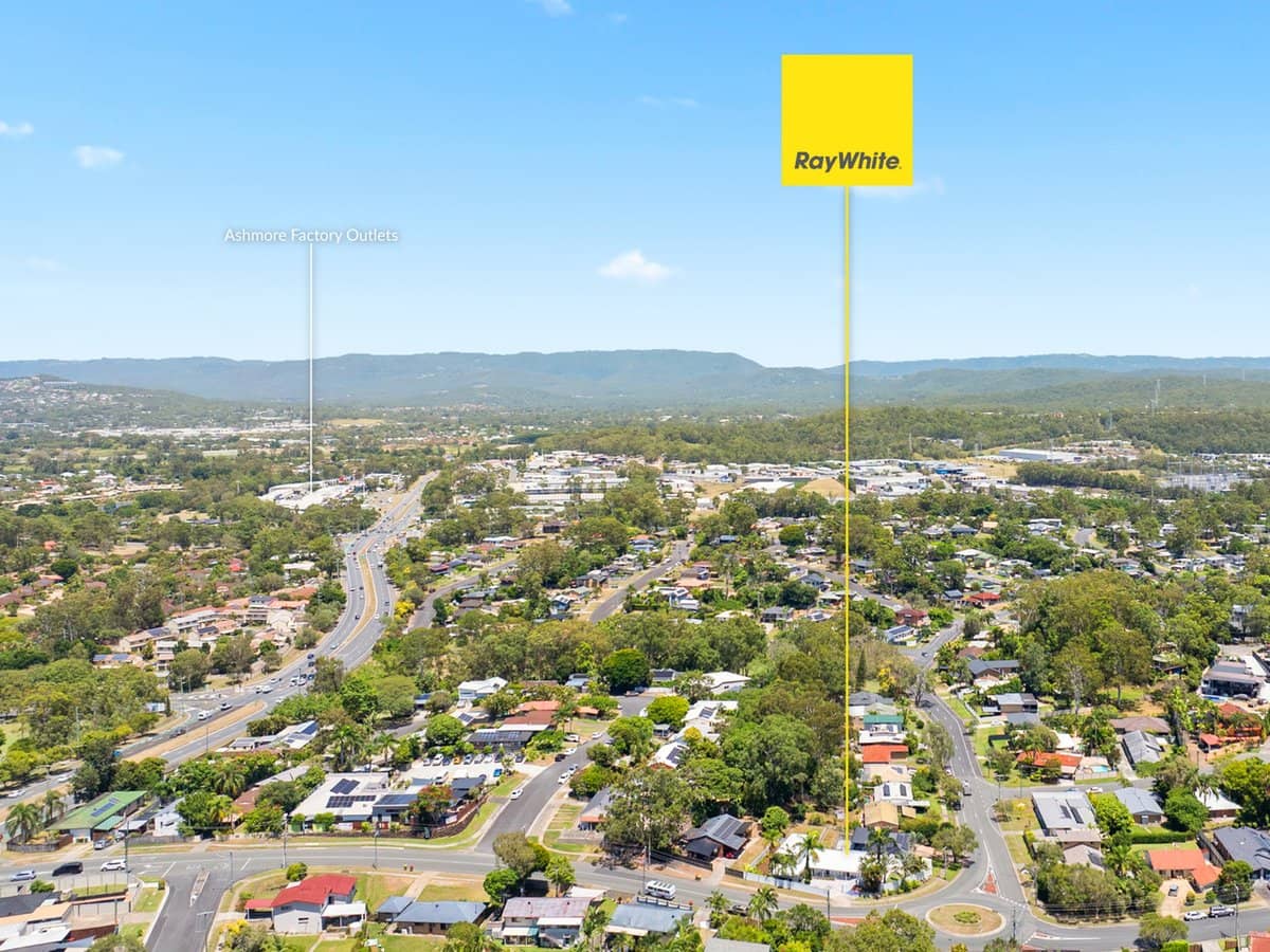 20 Sturt Street, MOLENDINAR - Thumbnail 23