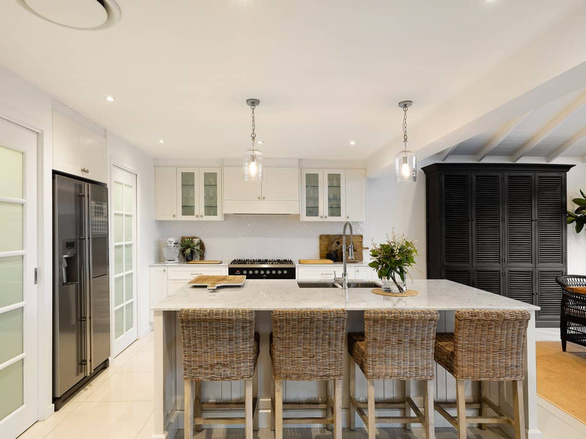 5 Alvarado Court, BROADBEACH WATERS - Thumbnail 6