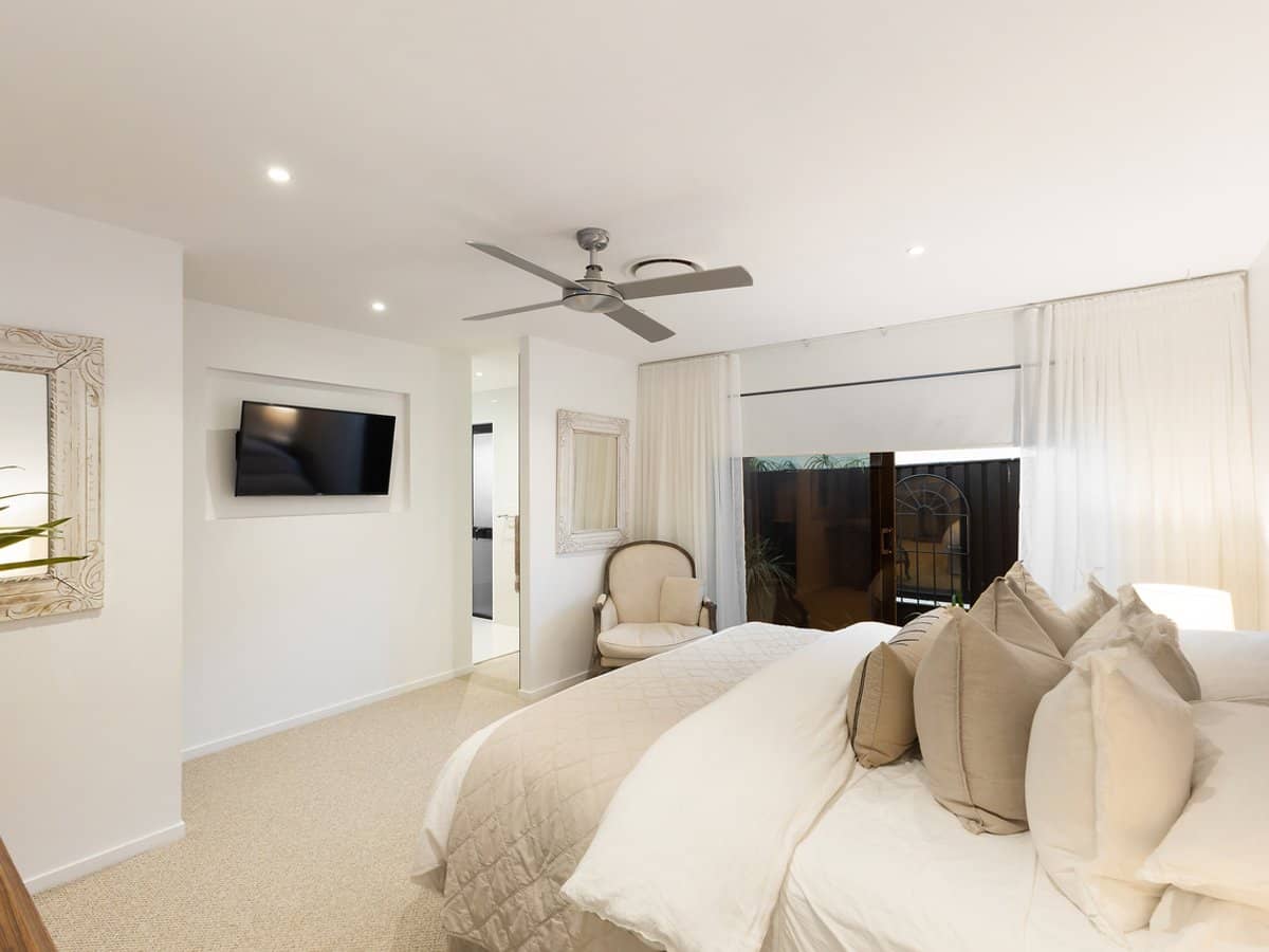 5 Alvarado Court, BROADBEACH WATERS - Thumbnail 10