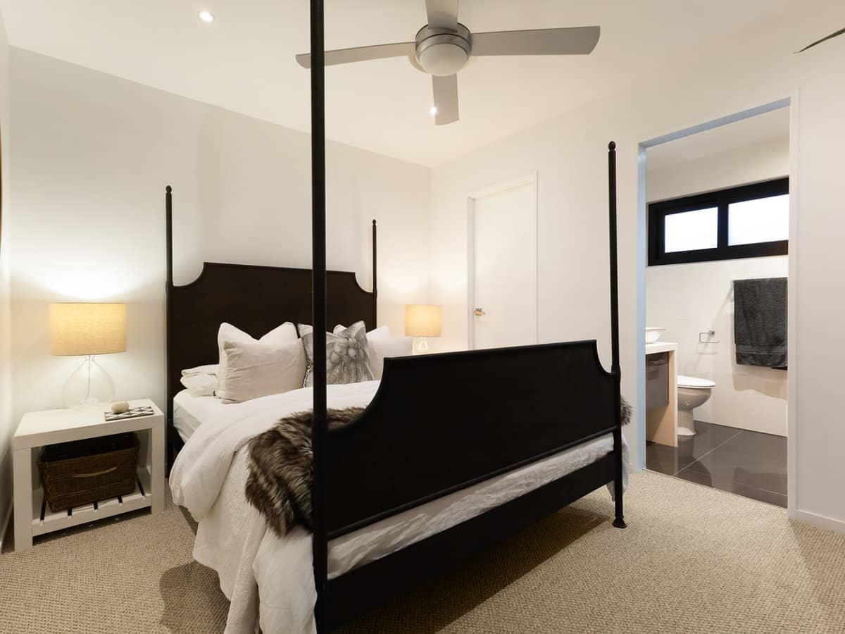 5 Alvarado Court, BROADBEACH WATERS - Thumbnail 12