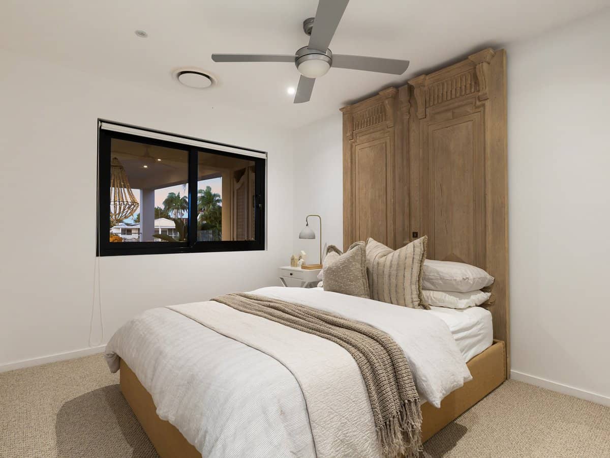 5 Alvarado Court, BROADBEACH WATERS - Thumbnail 14