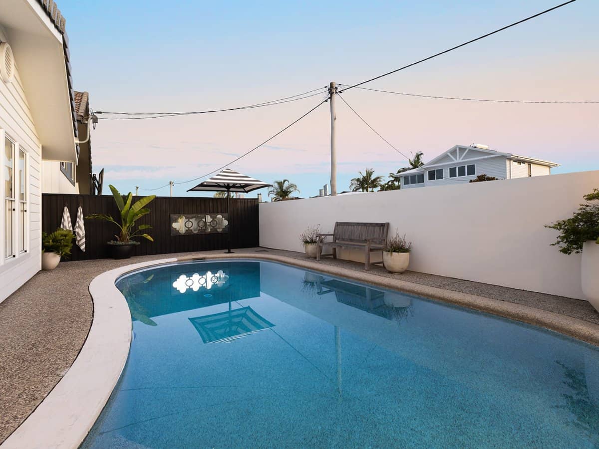 5 Alvarado Court, BROADBEACH WATERS - Thumbnail 24