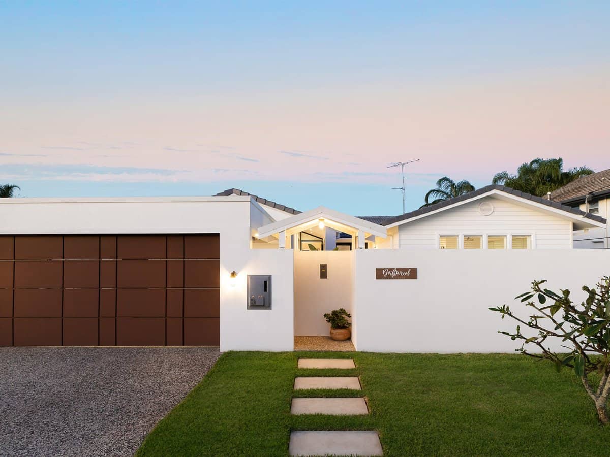 5 Alvarado Court, BROADBEACH WATERS - Thumbnail 25