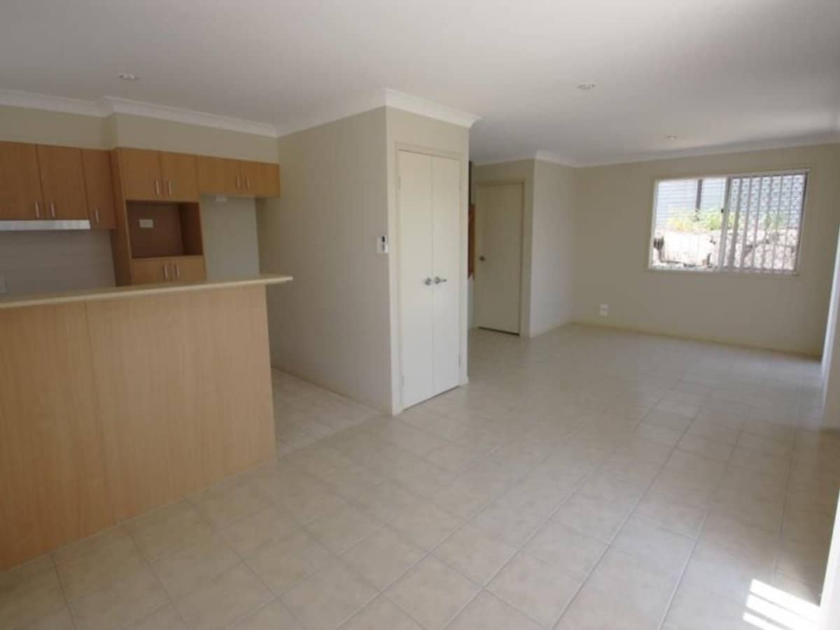 19 Gumtree Crescent, UPPER COOMERA - Thumbnail 4