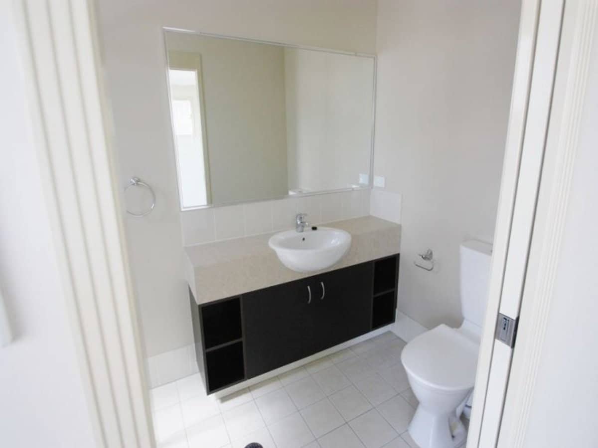 19 Gumtree Crescent, UPPER COOMERA - Thumbnail 7