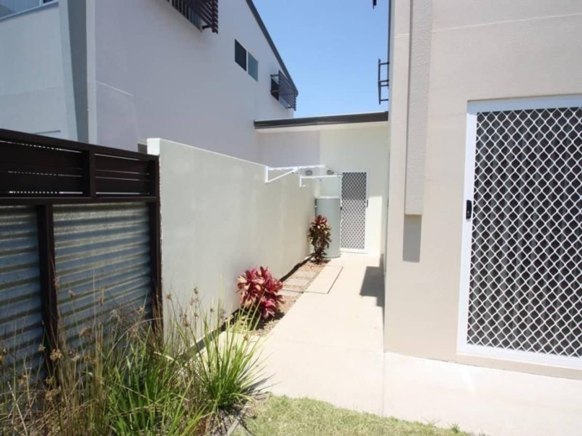 19 Gumtree Crescent, UPPER COOMERA - Thumbnail 10