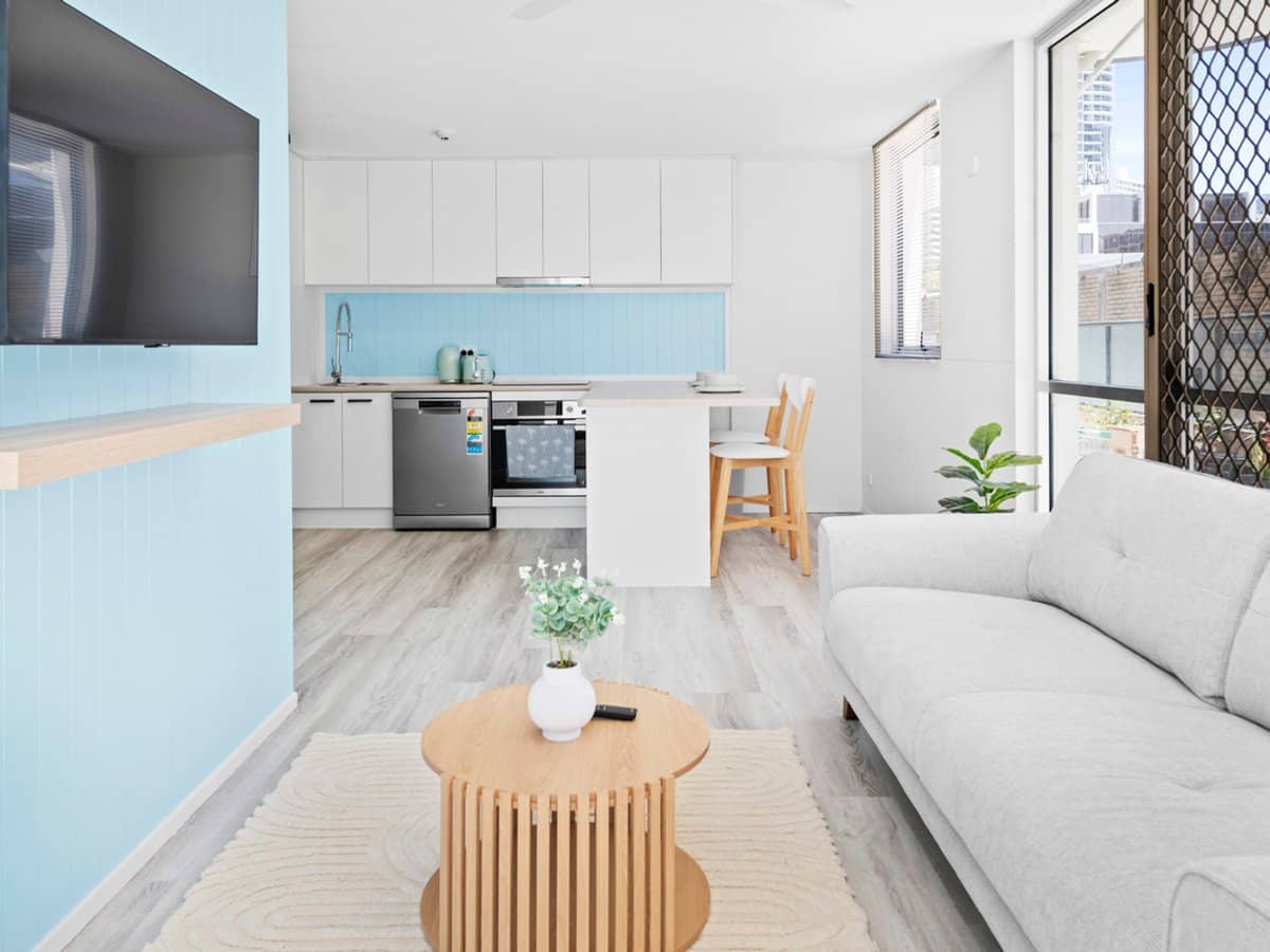 19 Orchid Avenue, SURFERS PARADISE - Thumbnail 1