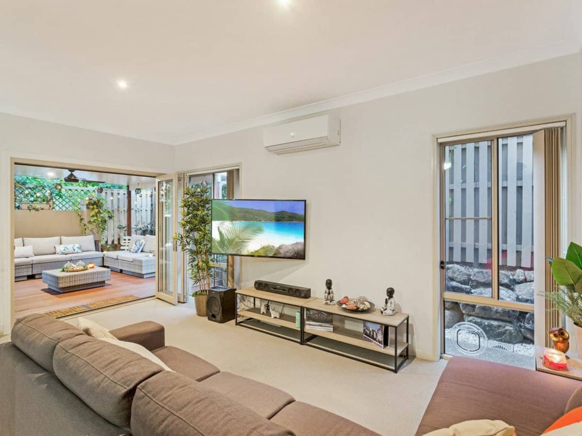 3 Winton Terrace, VARSITY LAKES - Thumbnail 3