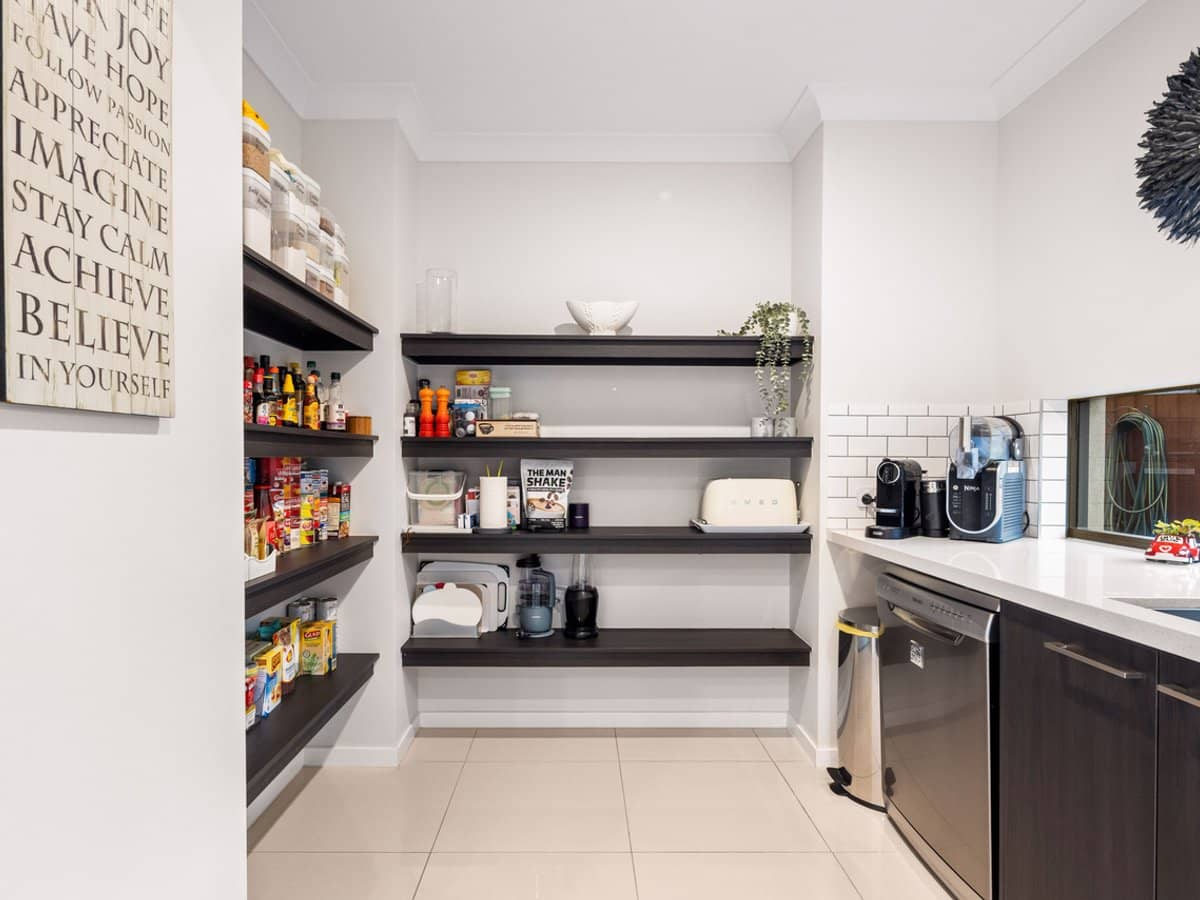 17 Forest Court, Helensvale - Thumbnail 6