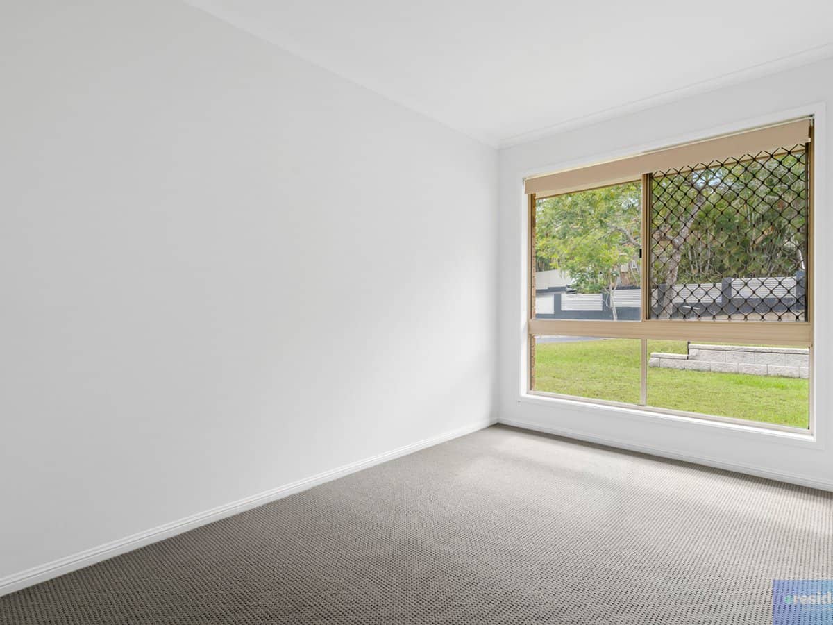 32 Leighton Drive, Edens Landing - Thumbnail 13