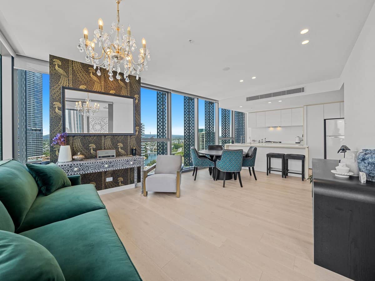 12 Philip Avenue, Broadbeach - Thumbnail 1