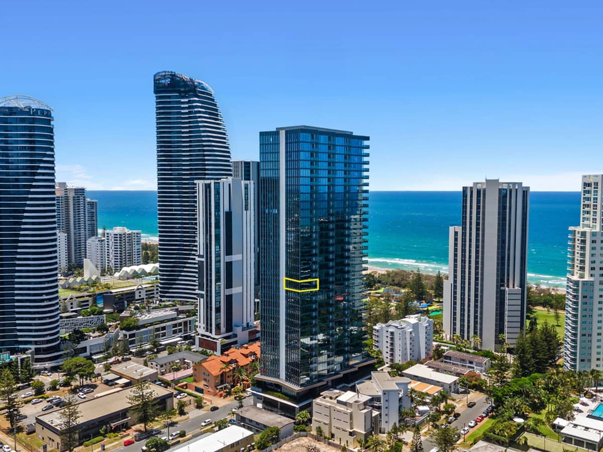 12 Philip Avenue, Broadbeach - Thumbnail 3