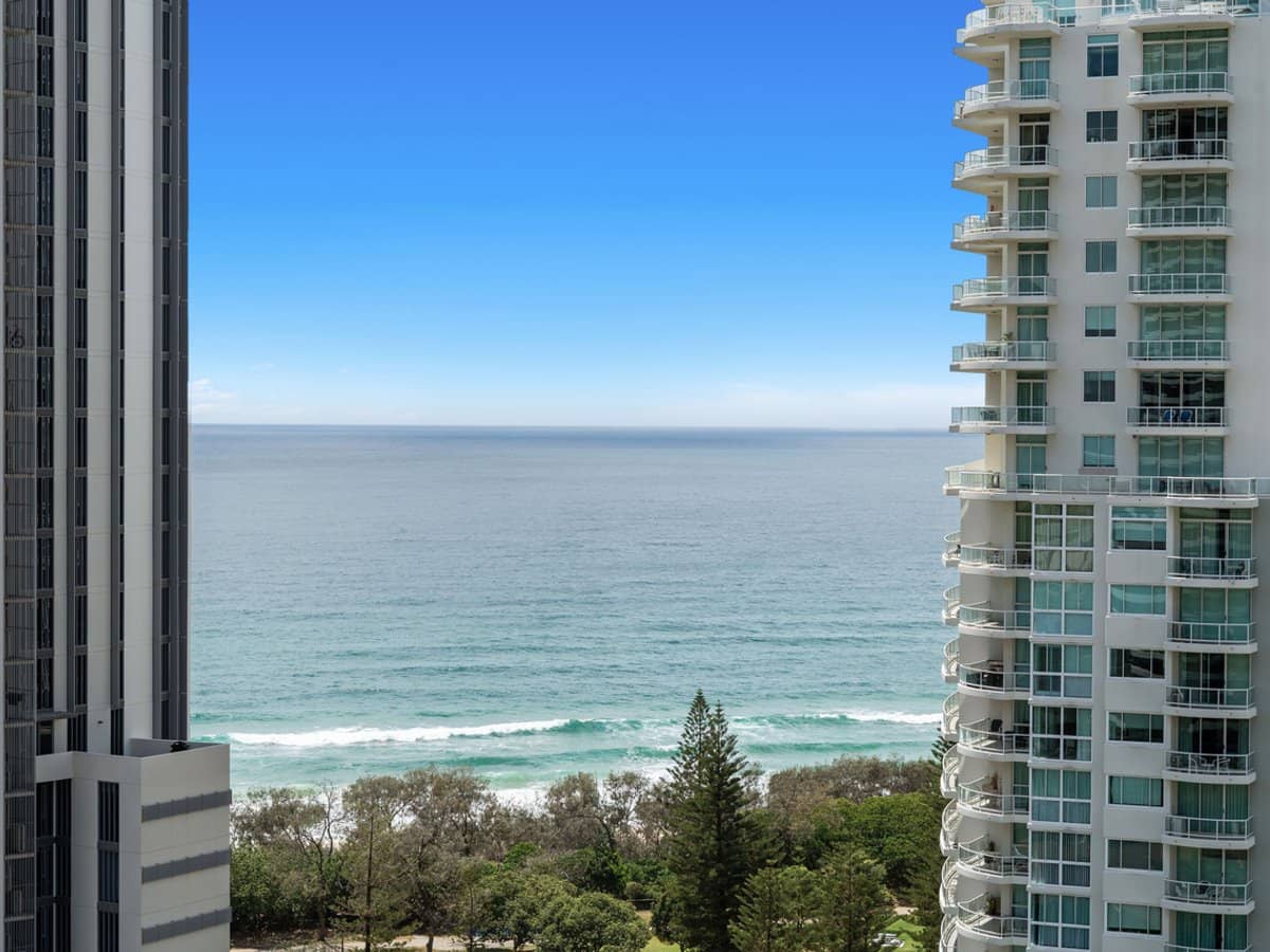 12 Philip Avenue, Broadbeach - Thumbnail 4