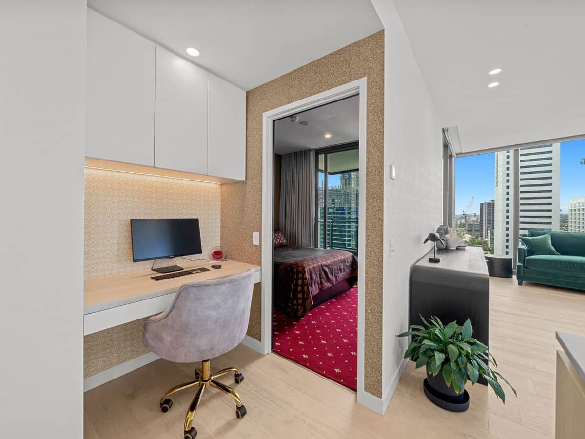 12 Philip Avenue, Broadbeach - Thumbnail 6