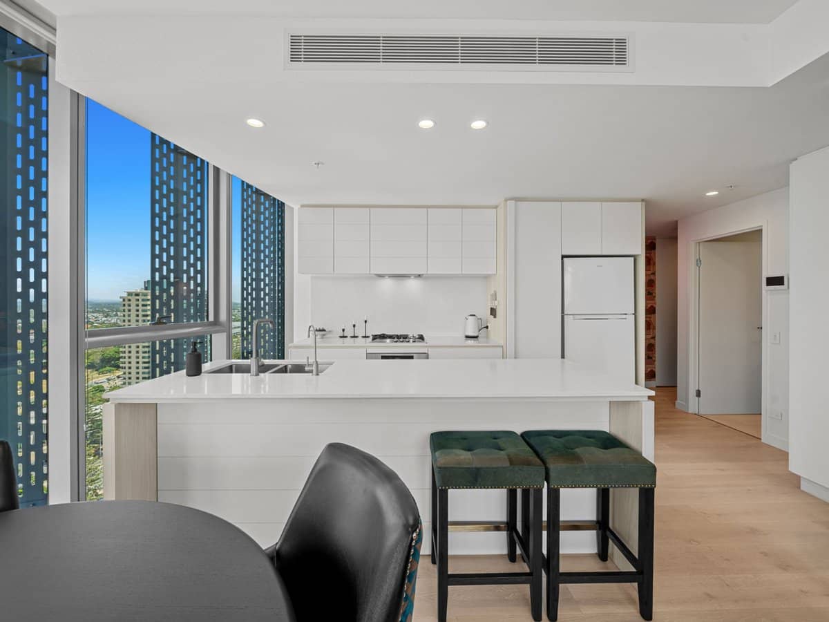 12 Philip Avenue, Broadbeach - Thumbnail 7