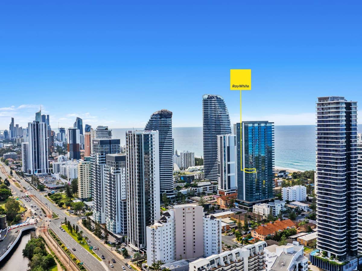 12 Philip Avenue, Broadbeach - Thumbnail 11