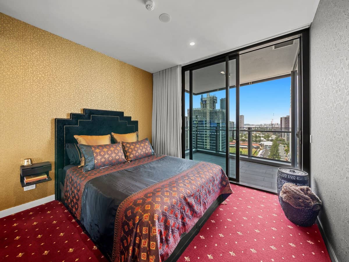 12 Philip Avenue, Broadbeach - Thumbnail 12