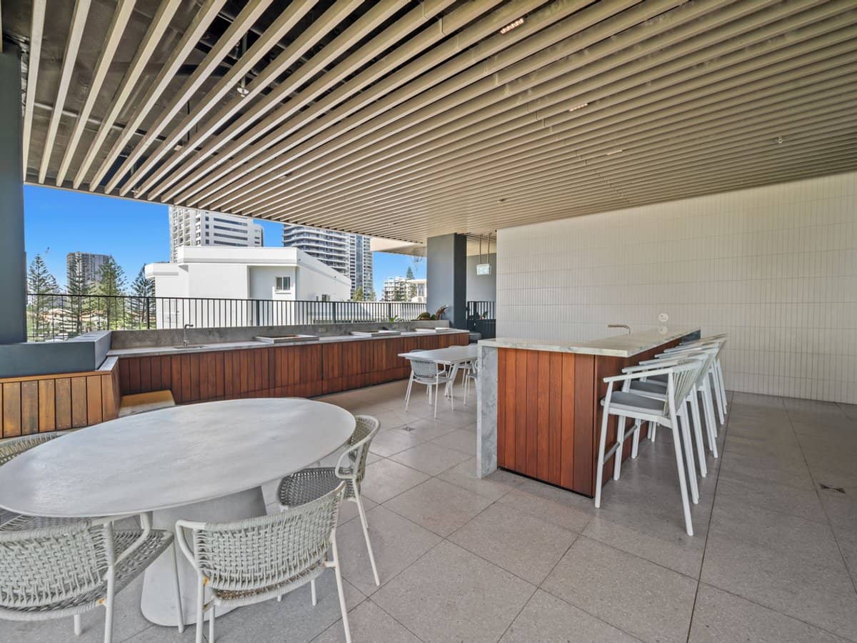 12 Philip Avenue, Broadbeach - Thumbnail 22