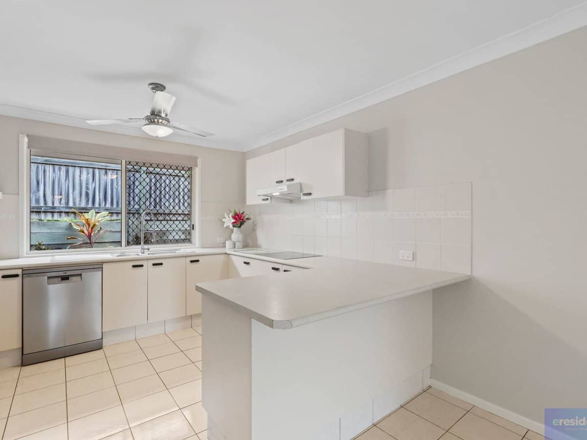 2 Leighton Drive, Edens Landing - Thumbnail 8