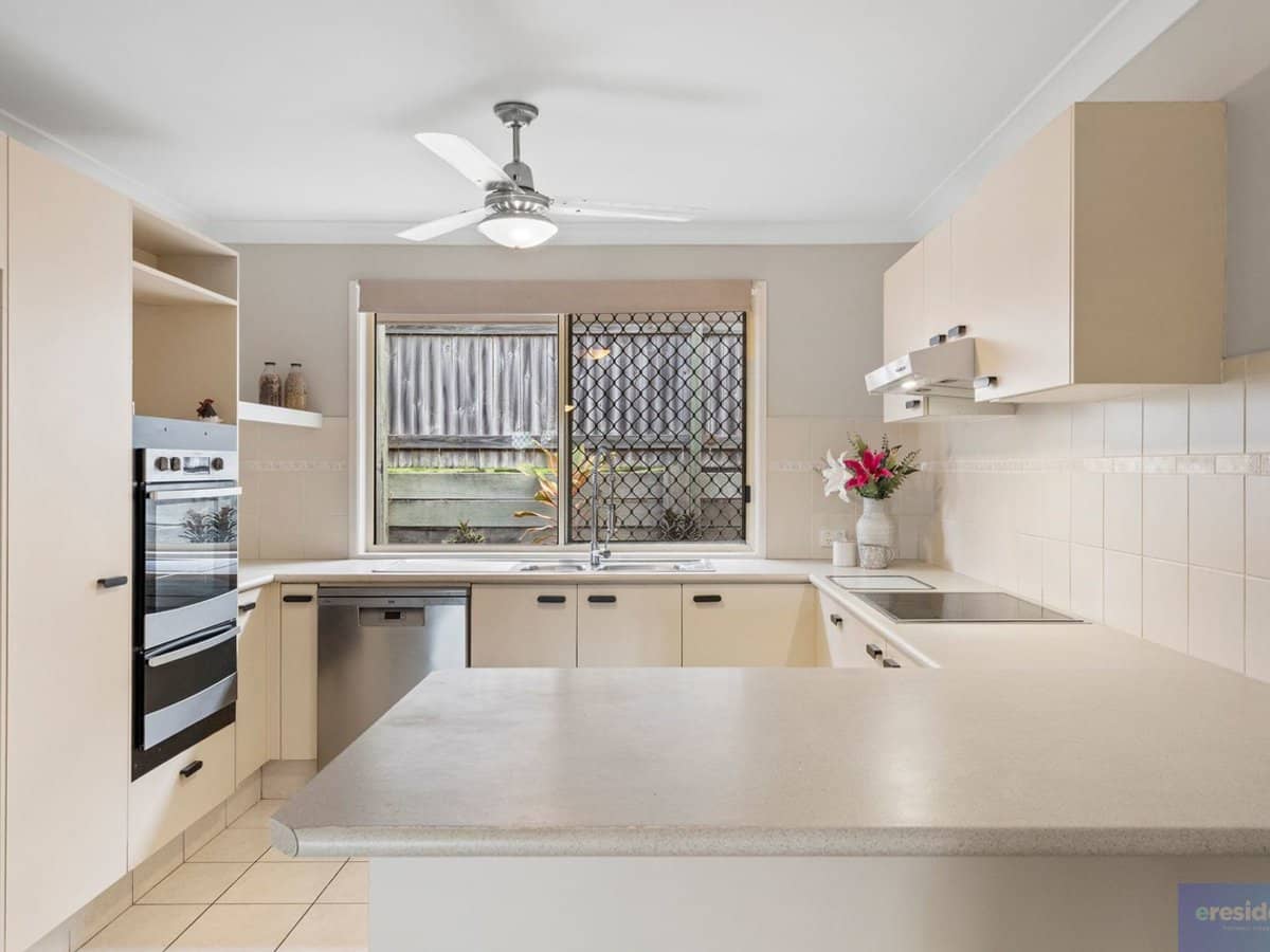 2 Leighton Drive, Edens Landing - Thumbnail 9