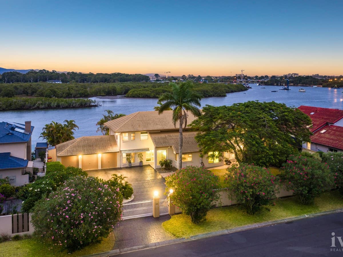 82-84 Tradewinds Avenue, Paradise Point - Thumbnail 3