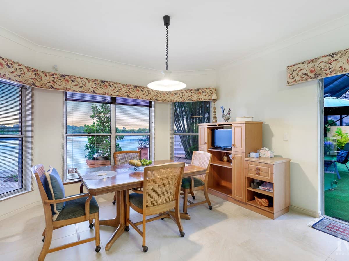 82-84 Tradewinds Avenue, Paradise Point - Thumbnail 10