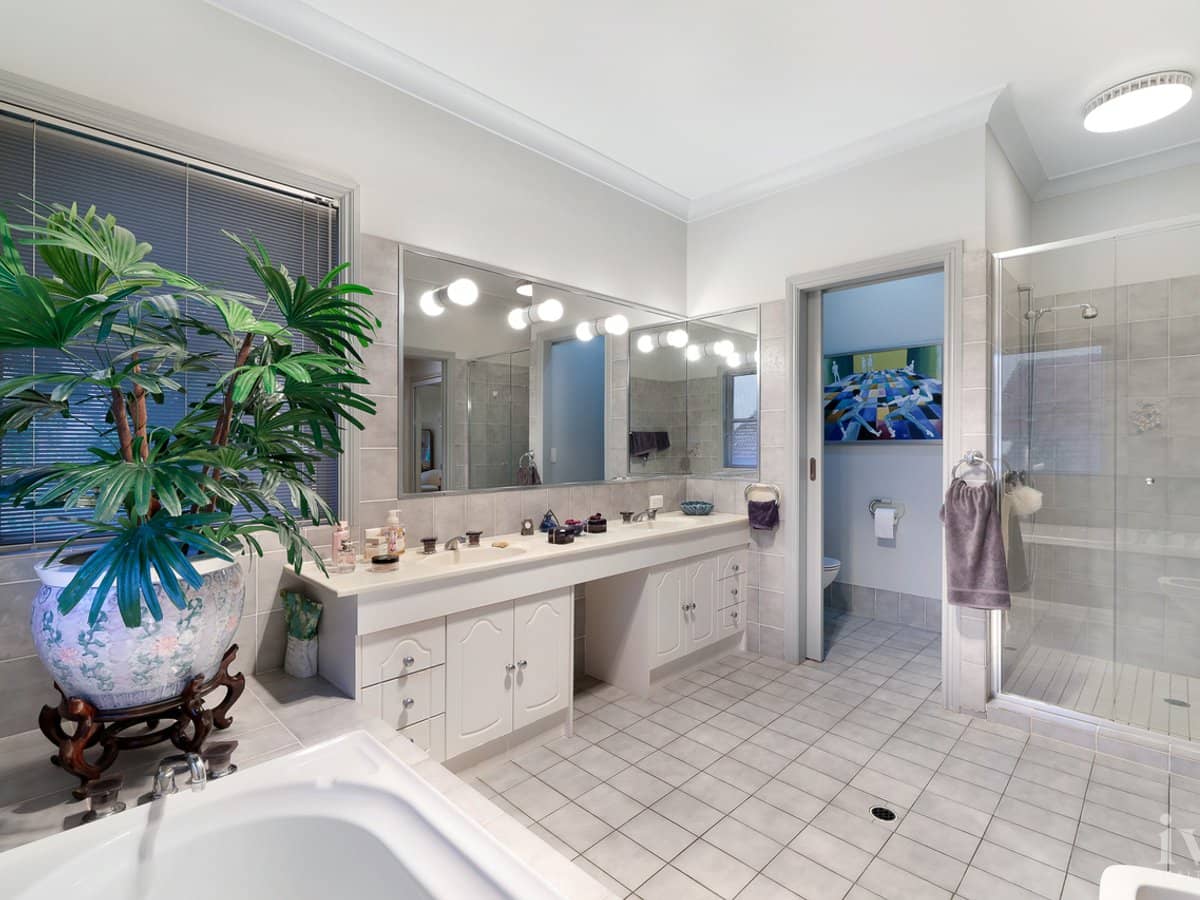 82-84 Tradewinds Avenue, Paradise Point - Thumbnail 20