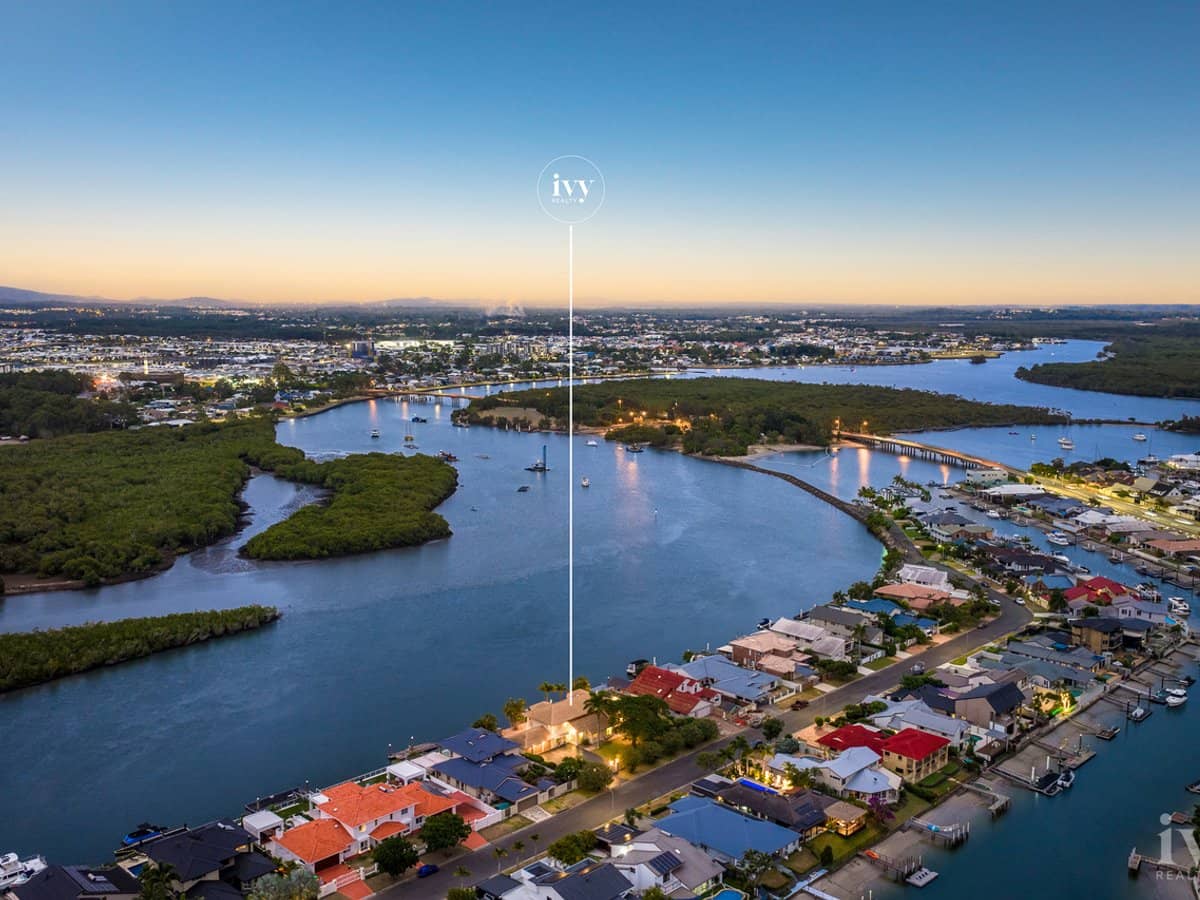 82-84 Tradewinds Avenue, Paradise Point - Thumbnail 28