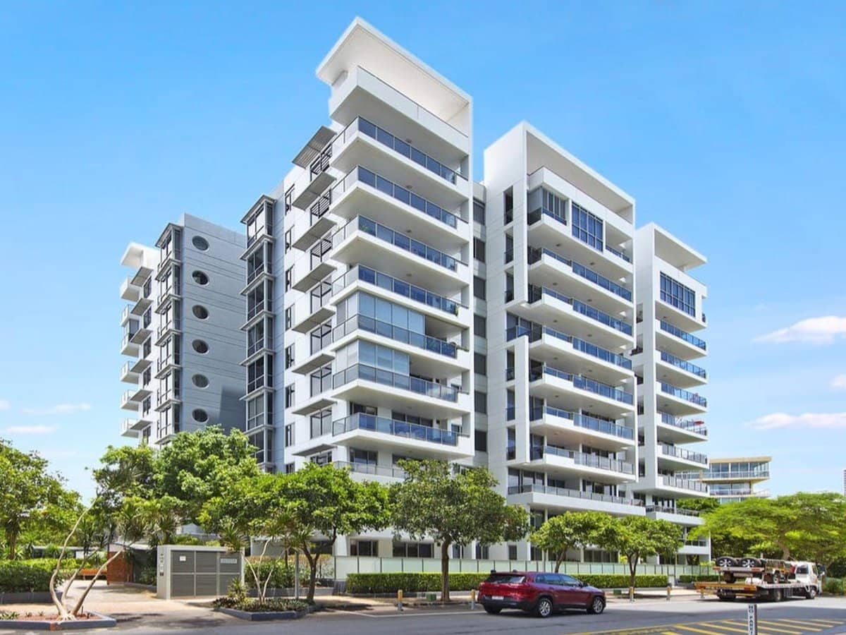 3 Como Crescent, SOUTHPORT - Thumbnail 1