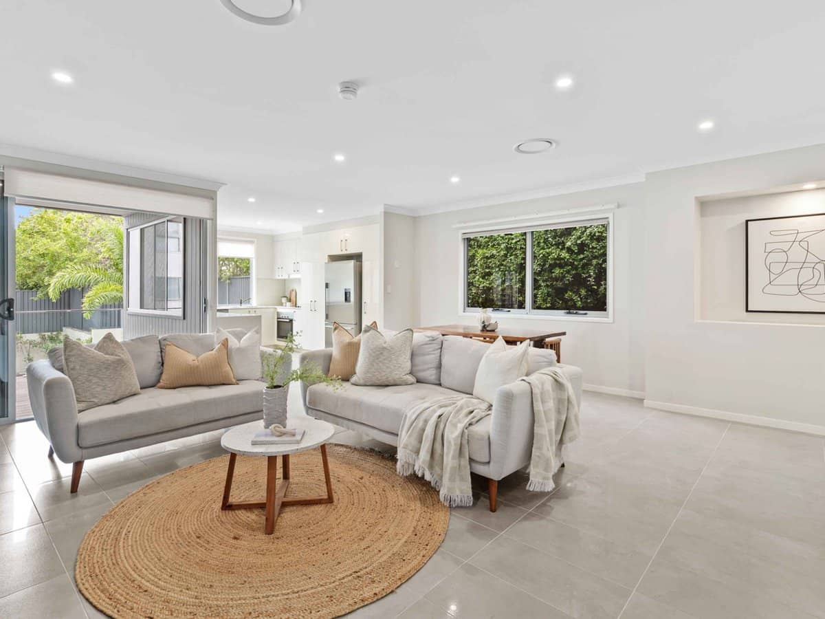 17 Great Southern Drive, ROBINA - Thumbnail 2