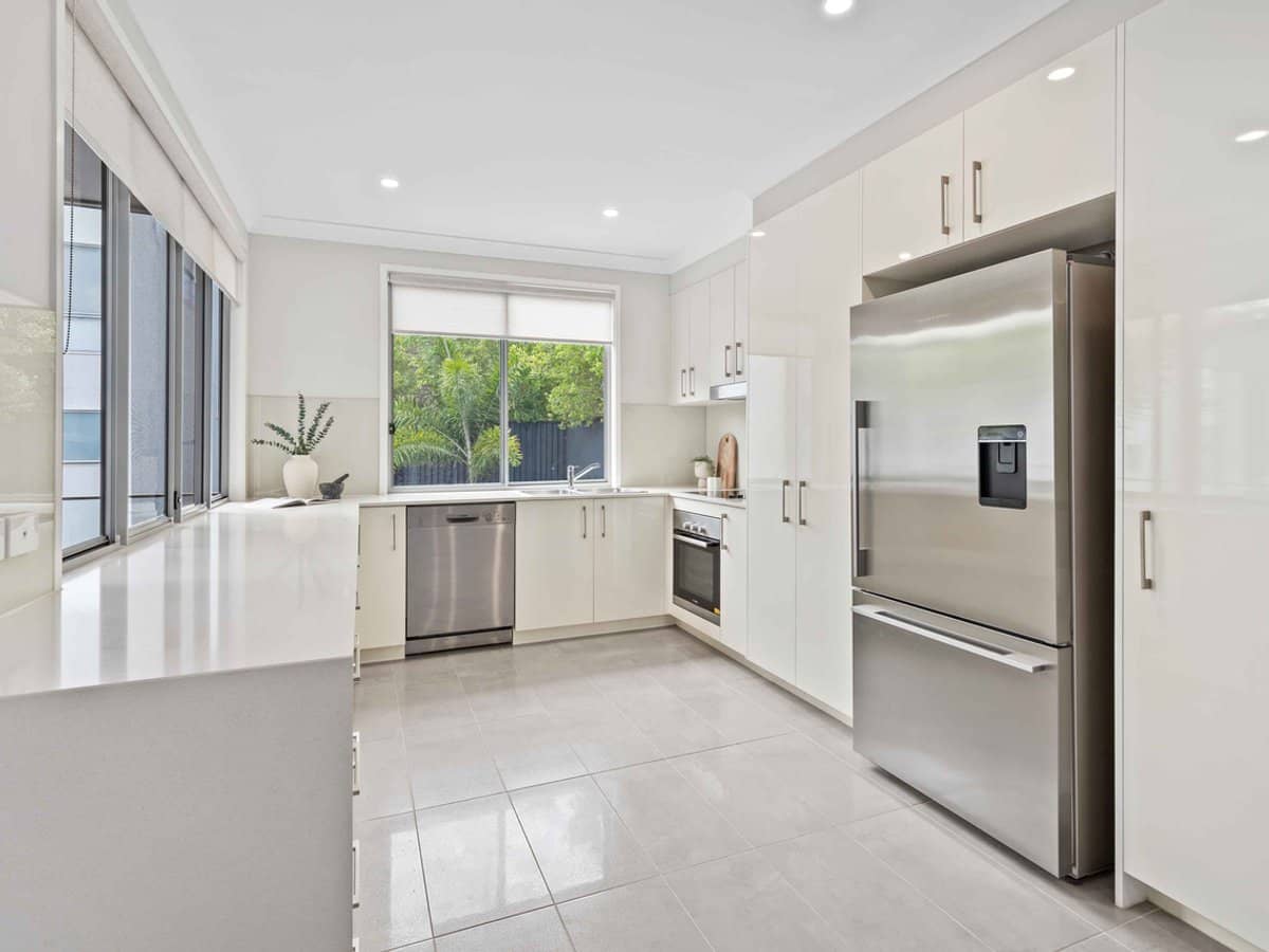 17 Great Southern Drive, ROBINA - Thumbnail 6