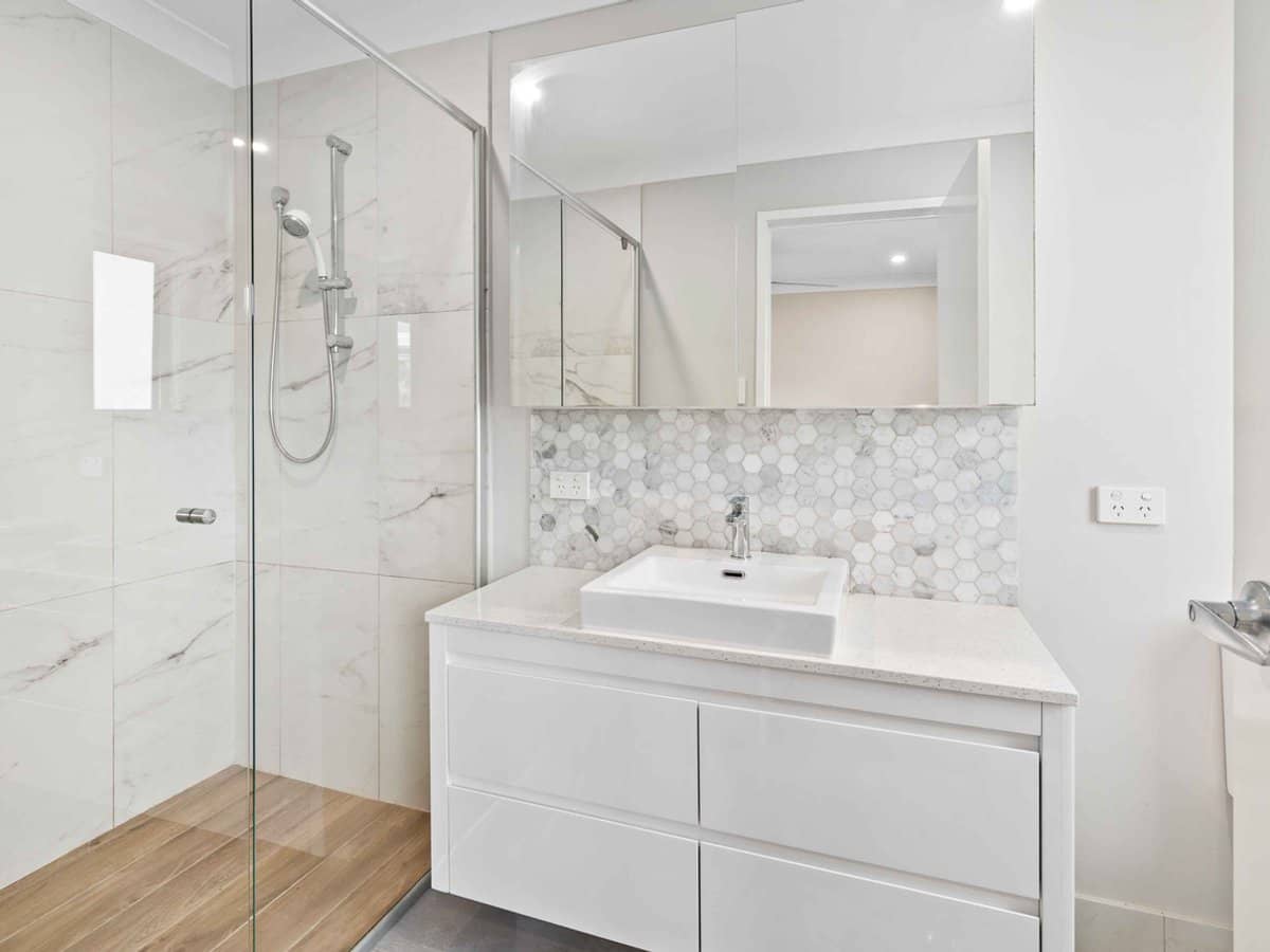 17 Great Southern Drive, ROBINA - Thumbnail 14