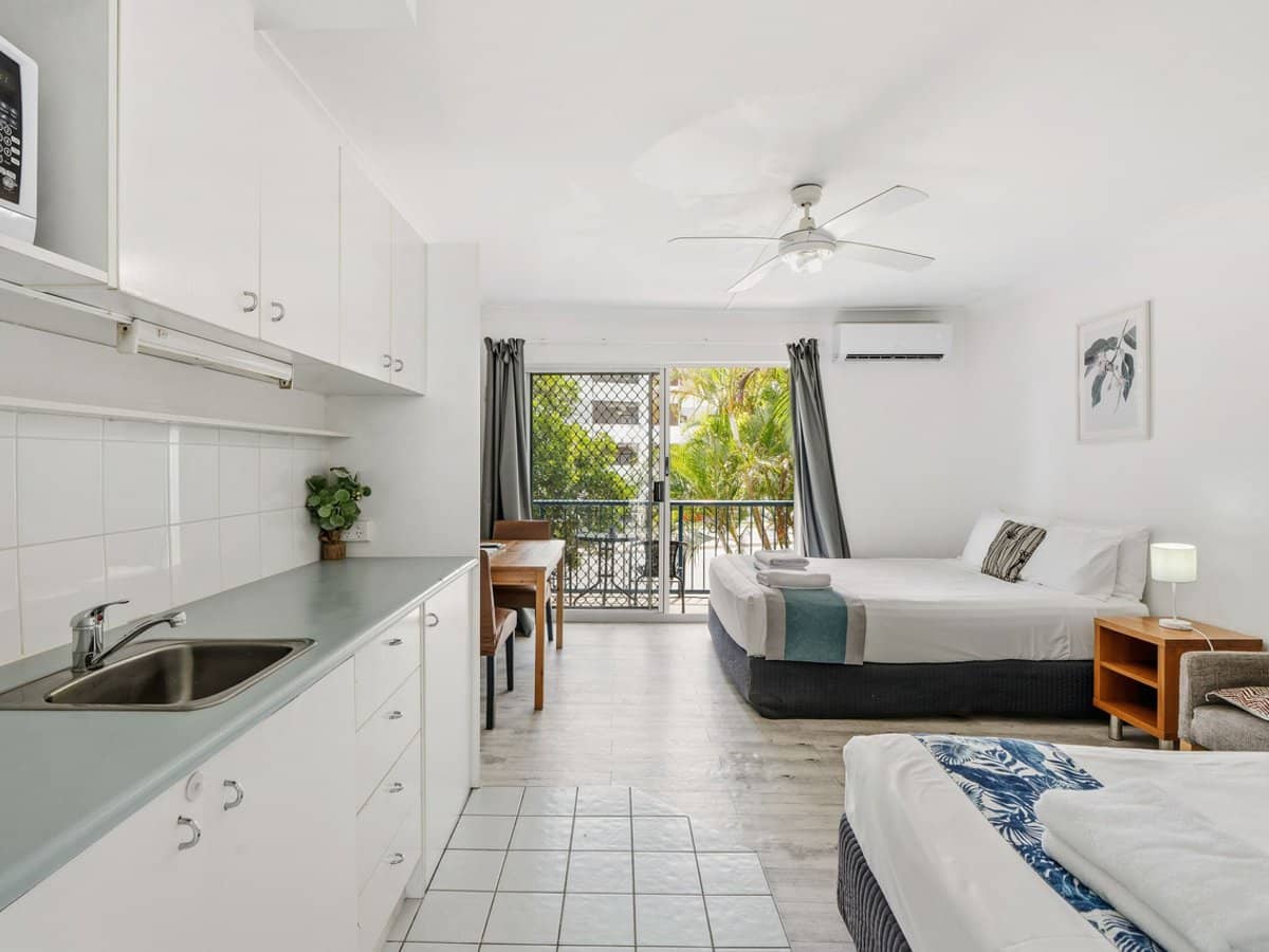 125 Frank Street, Labrador - Thumbnail 5