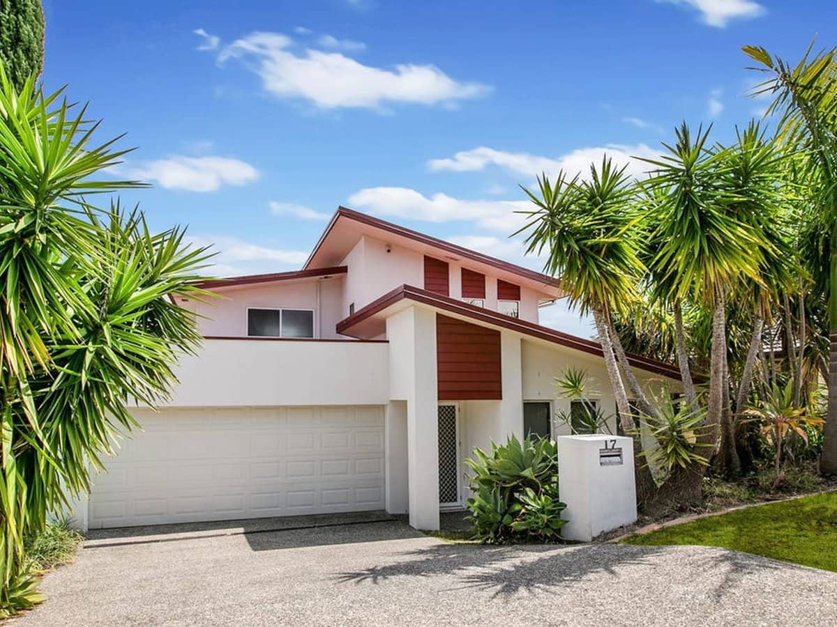 17 Wendy Court, UPPER COOMERA - Thumbnail 1