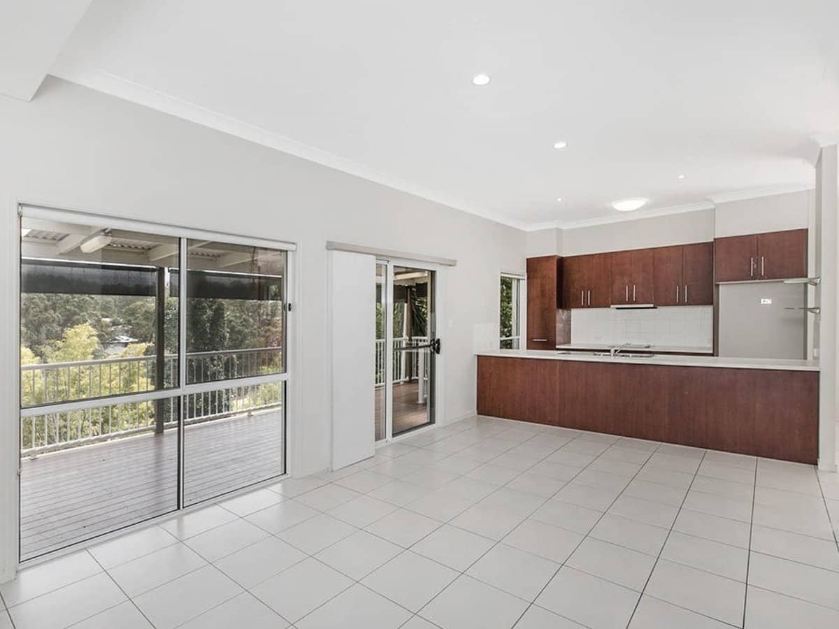 17 Wendy Court, UPPER COOMERA - Thumbnail 2