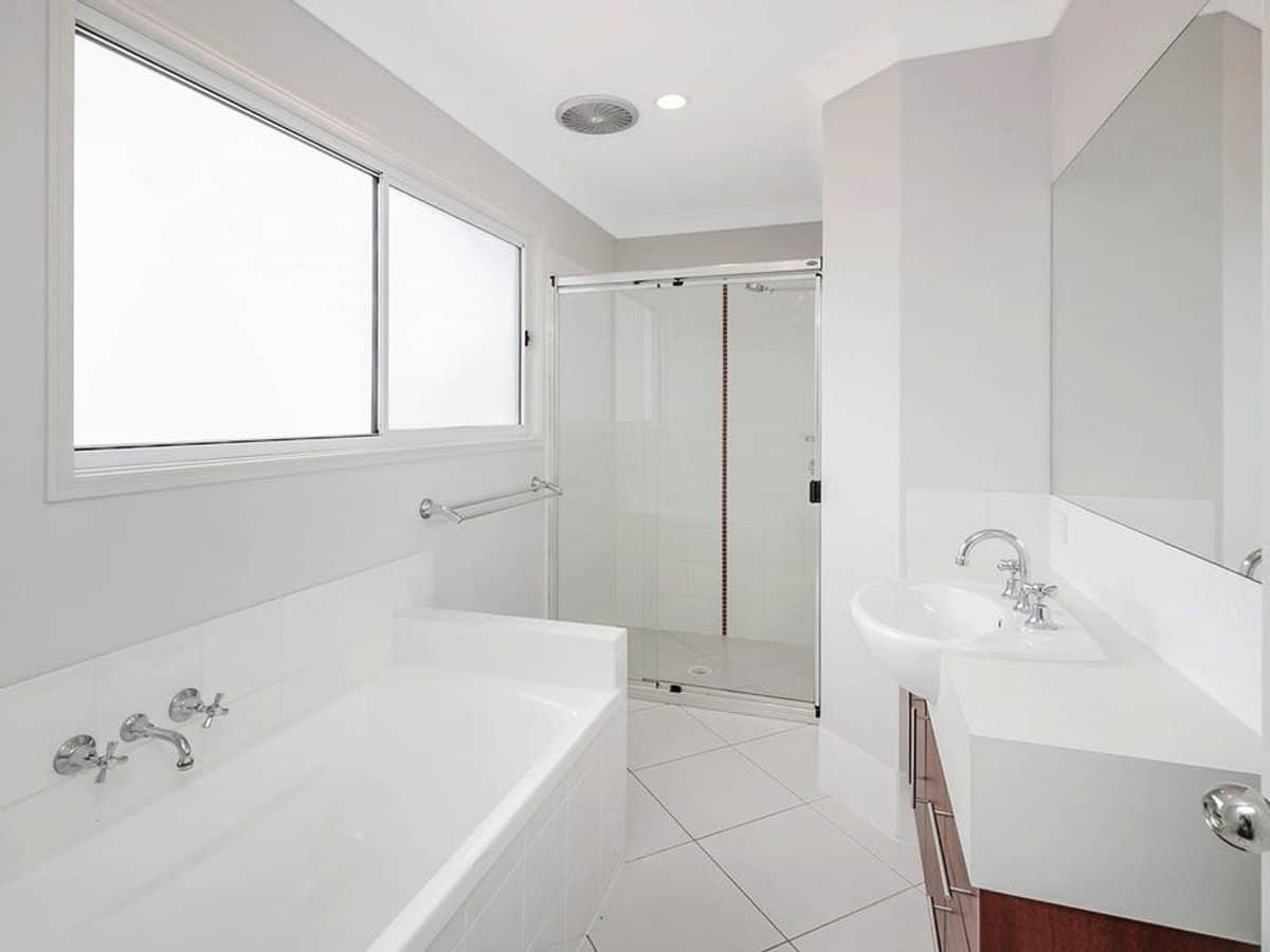 17 Wendy Court, UPPER COOMERA - Thumbnail 5