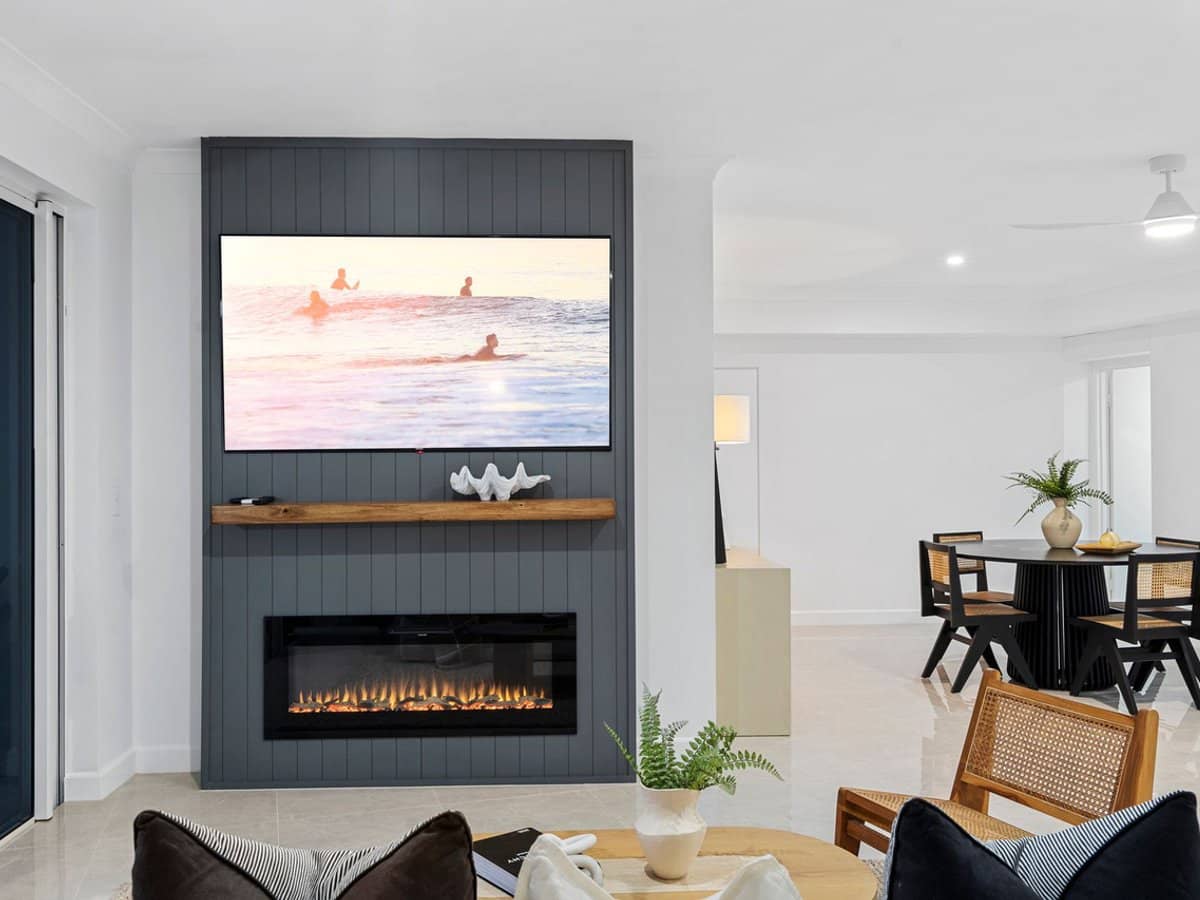 18 Canal Avenue, RUNAWAY BAY - Thumbnail 9