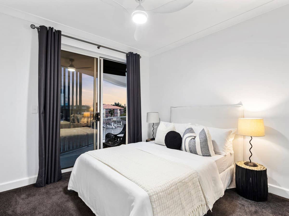 18 Canal Avenue, RUNAWAY BAY - Thumbnail 16