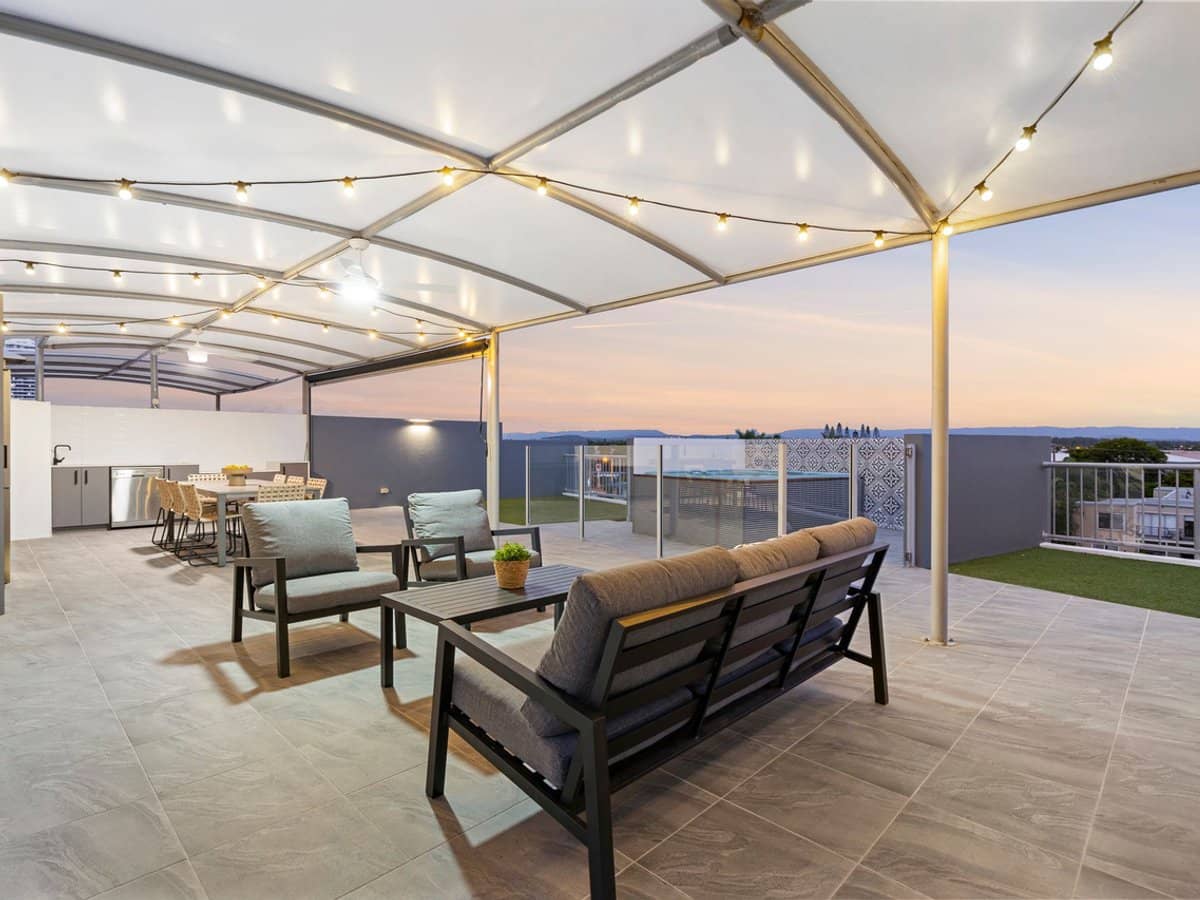 18 Canal Avenue, RUNAWAY BAY - Thumbnail 20