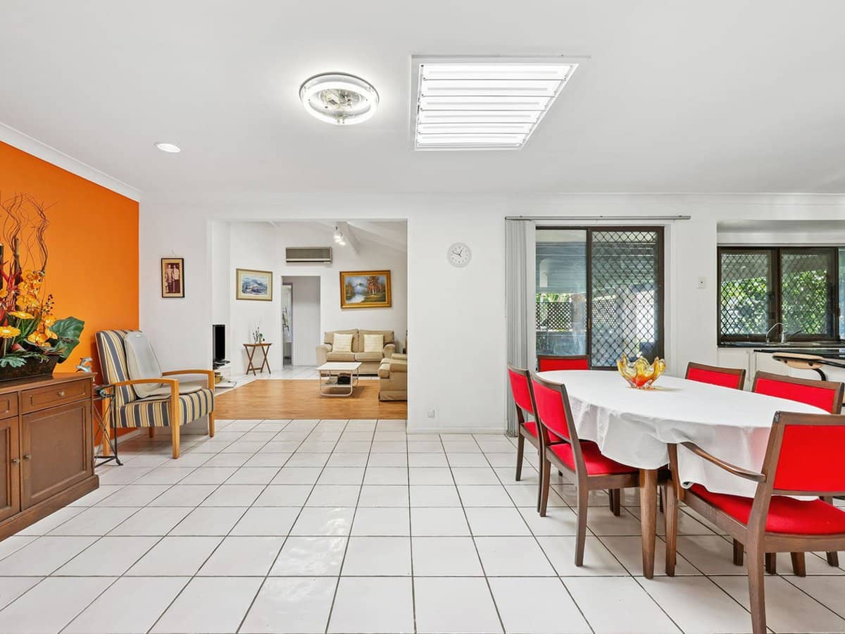 9 Darnay Road, Broadbeach Waters - Thumbnail 3