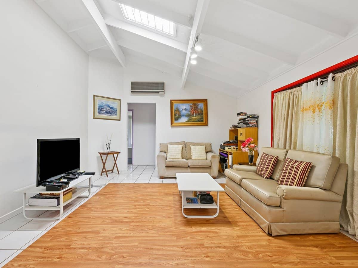 9 Darnay Road, Broadbeach Waters - Thumbnail 6