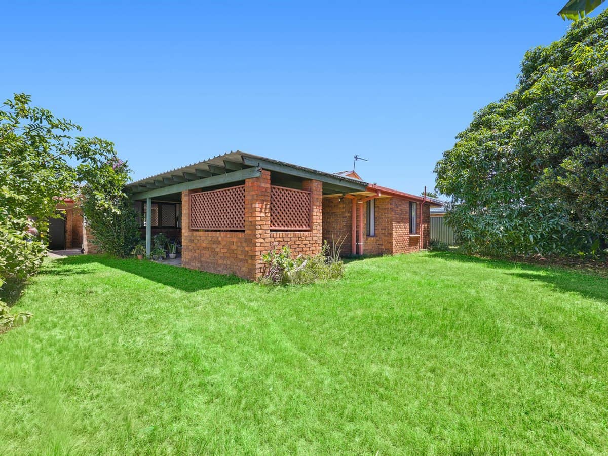 9 Darnay Road, Broadbeach Waters - Thumbnail 15