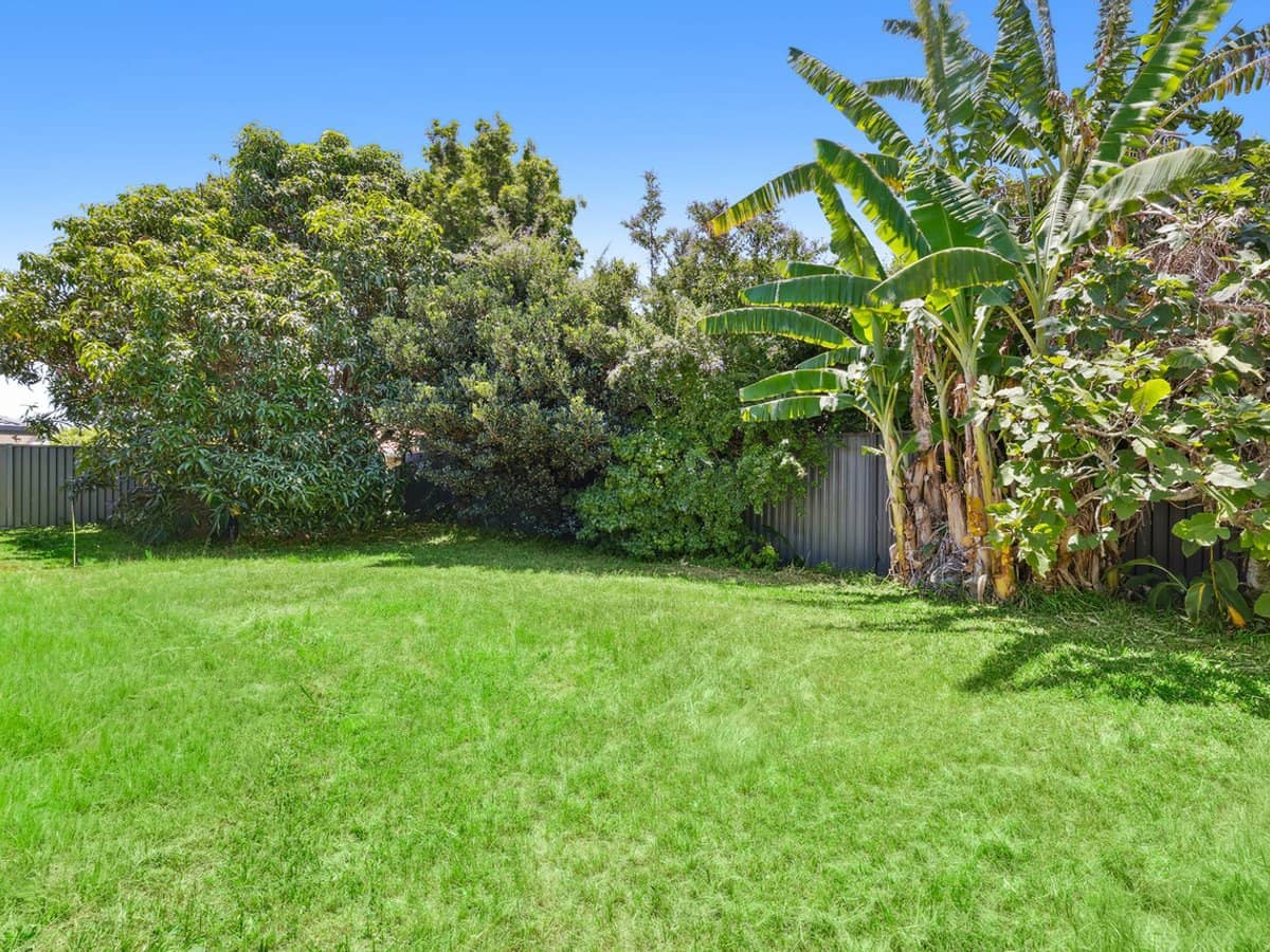 9 Darnay Road, Broadbeach Waters - Thumbnail 16