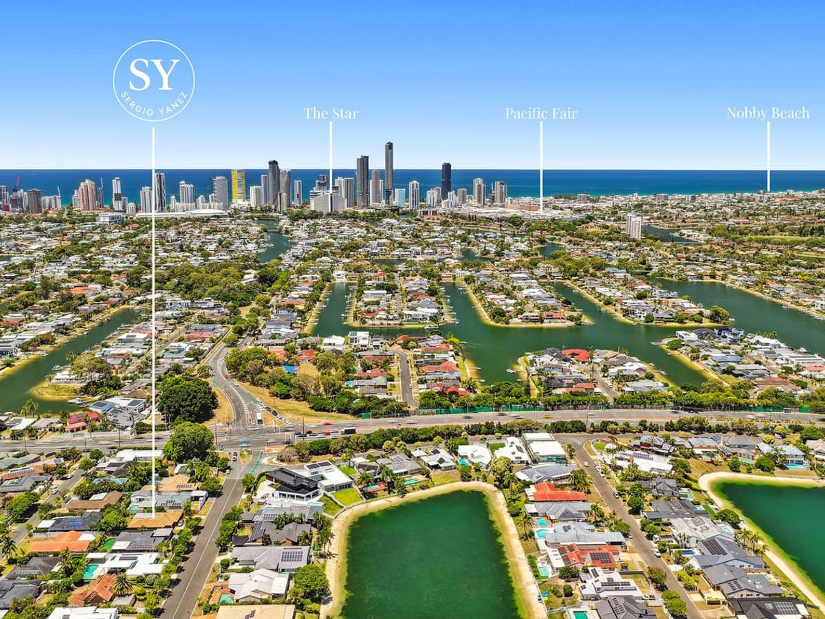 9 Darnay Road, Broadbeach Waters - Thumbnail 22