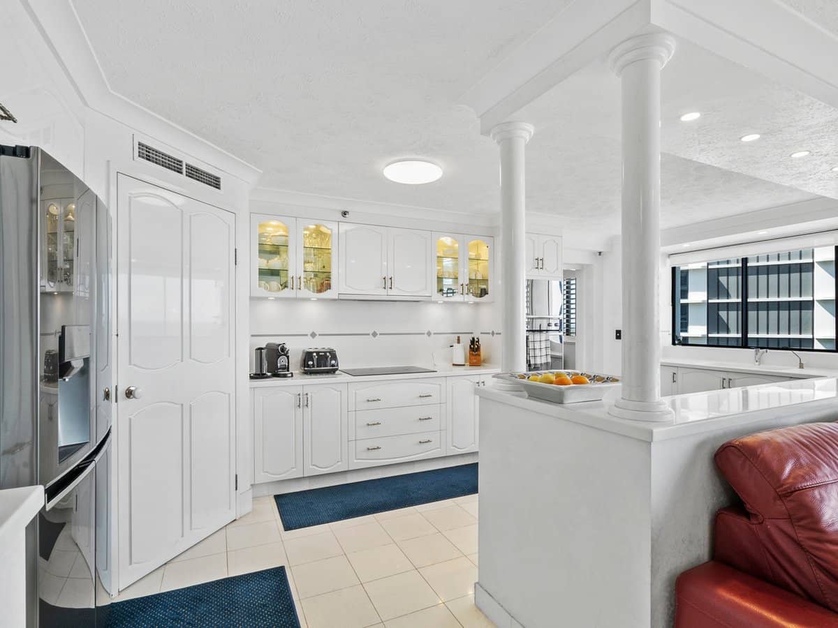 3 Cunningham Avenue, MAIN BEACH - Thumbnail 10